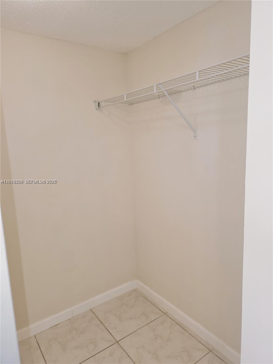 RUBY CONDO at oakland est - Residential