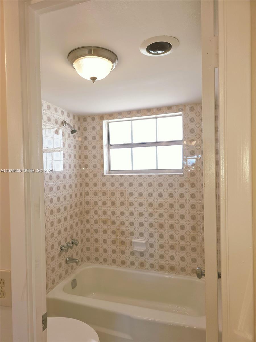 RUBY CONDO at oakland est - Residential