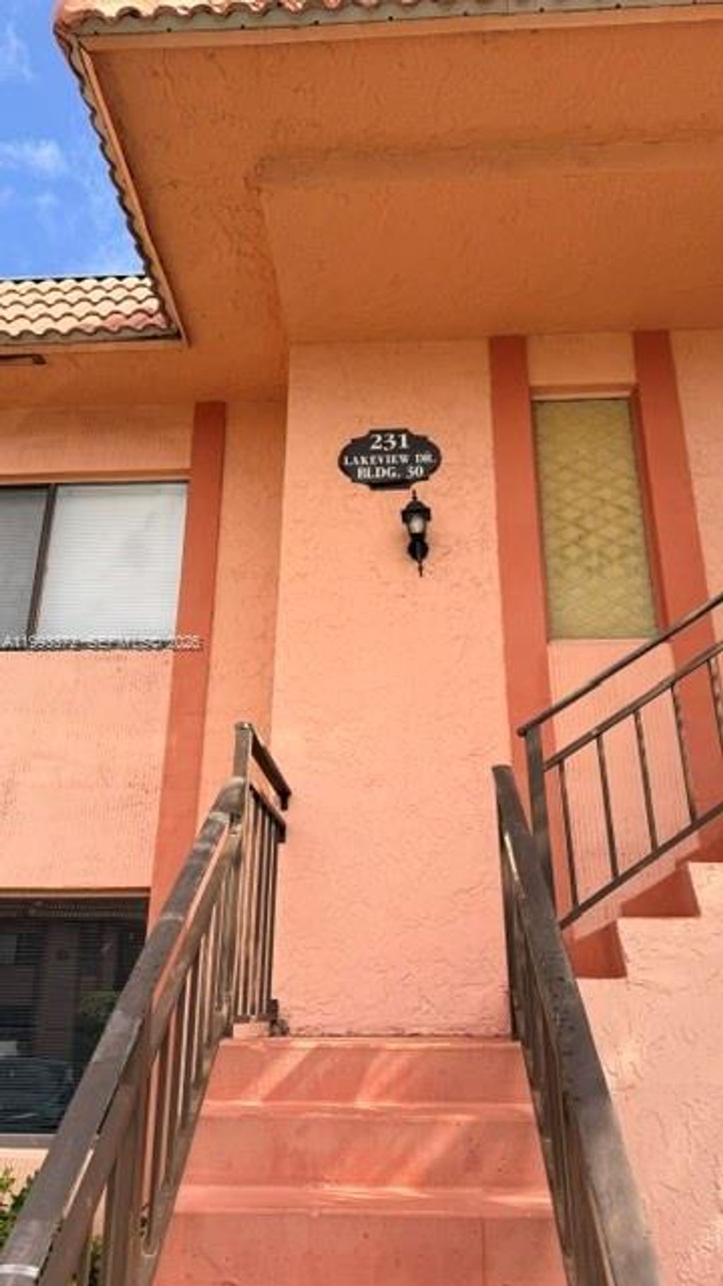 Photo of 231 Lakeview Dr #204, Weston, FL 33326 (MLS # A11993372)