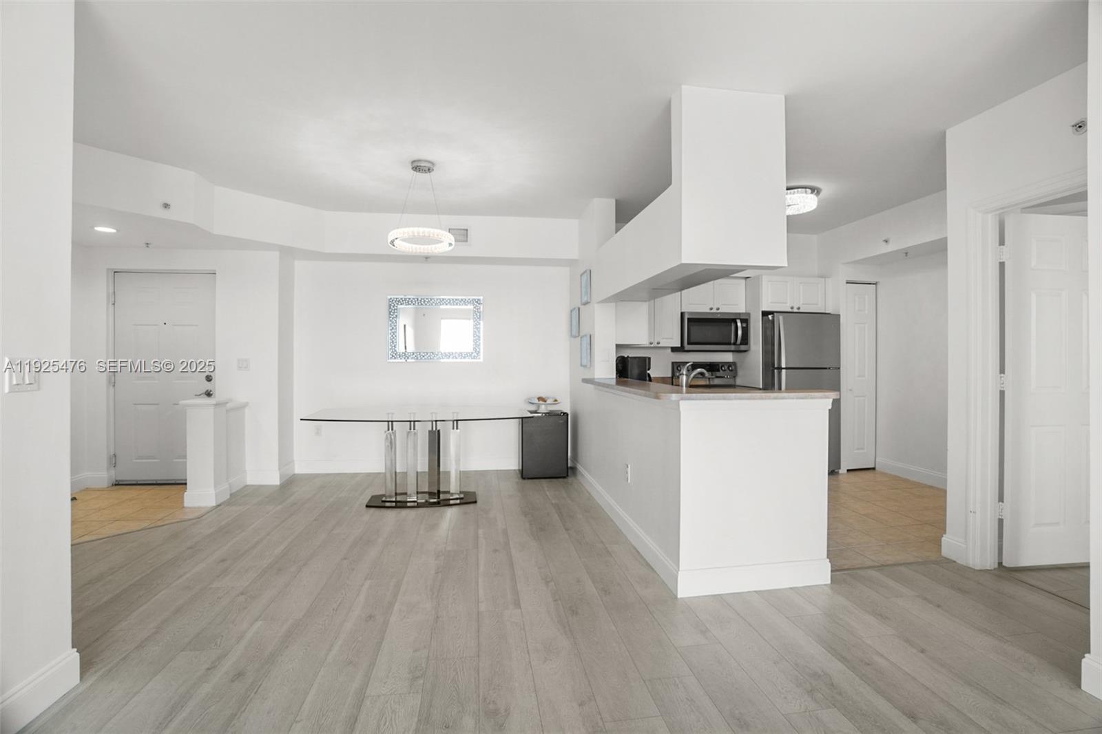 PORTO BELLAGIO CONDO - Residential