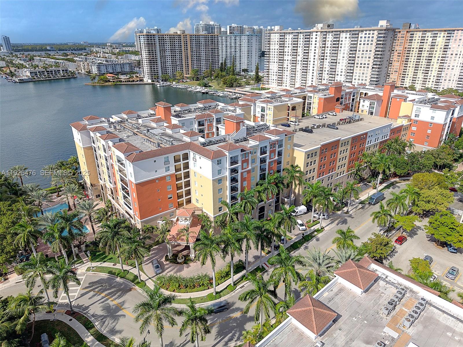 PORTO BELLAGIO CONDO - Residential