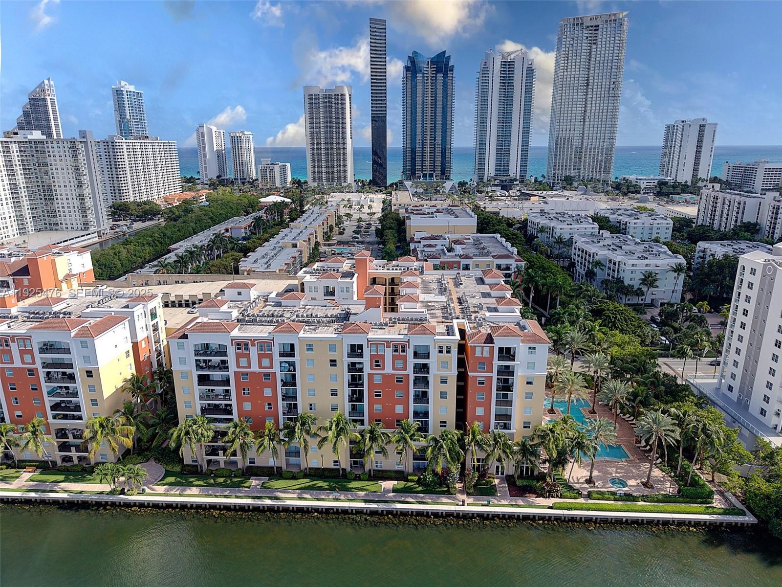 PORTO BELLAGIO CONDO - Residential