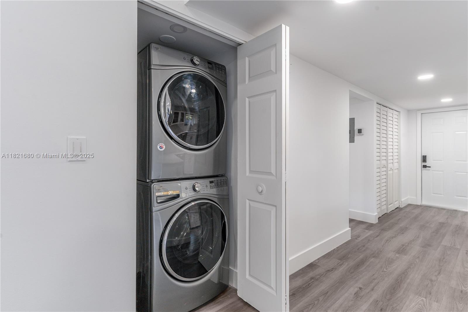 VILLAS AT BONAVENTURE IN - Residential