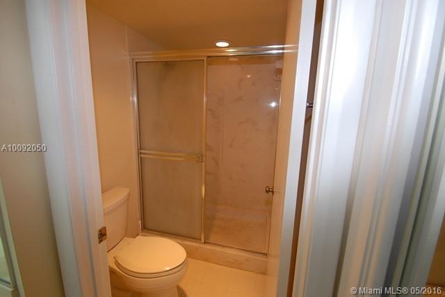 GLENS COND - Residential Lease