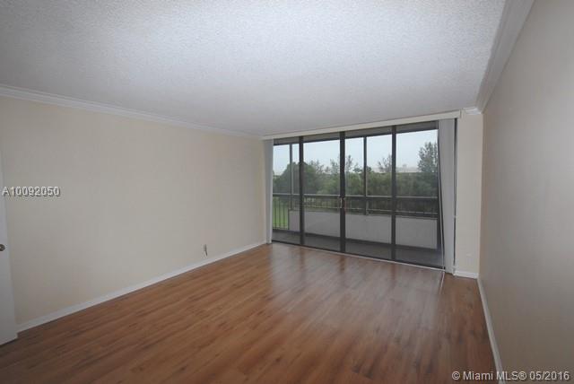 GLENS COND - Residential Lease