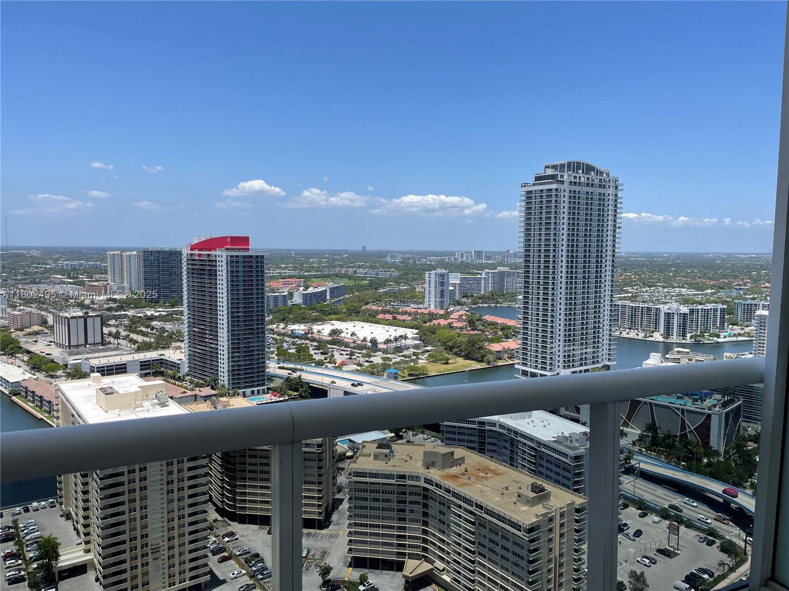 BEACH CLUB CONDO - Residential Lease