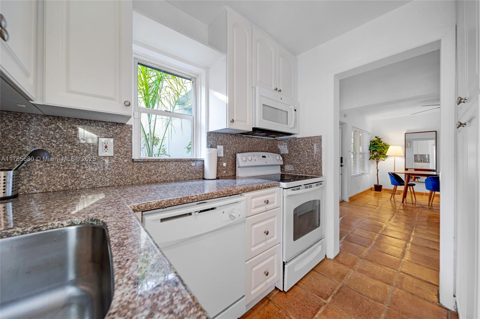 VICTORIA PARK CORR AMEN P - Residential Lease