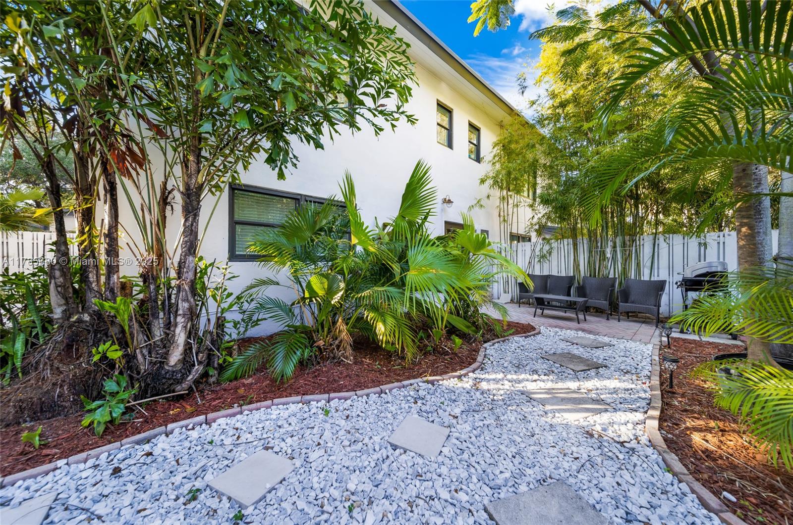 VICTORIA PARK CORR AMEN P - Residential Lease