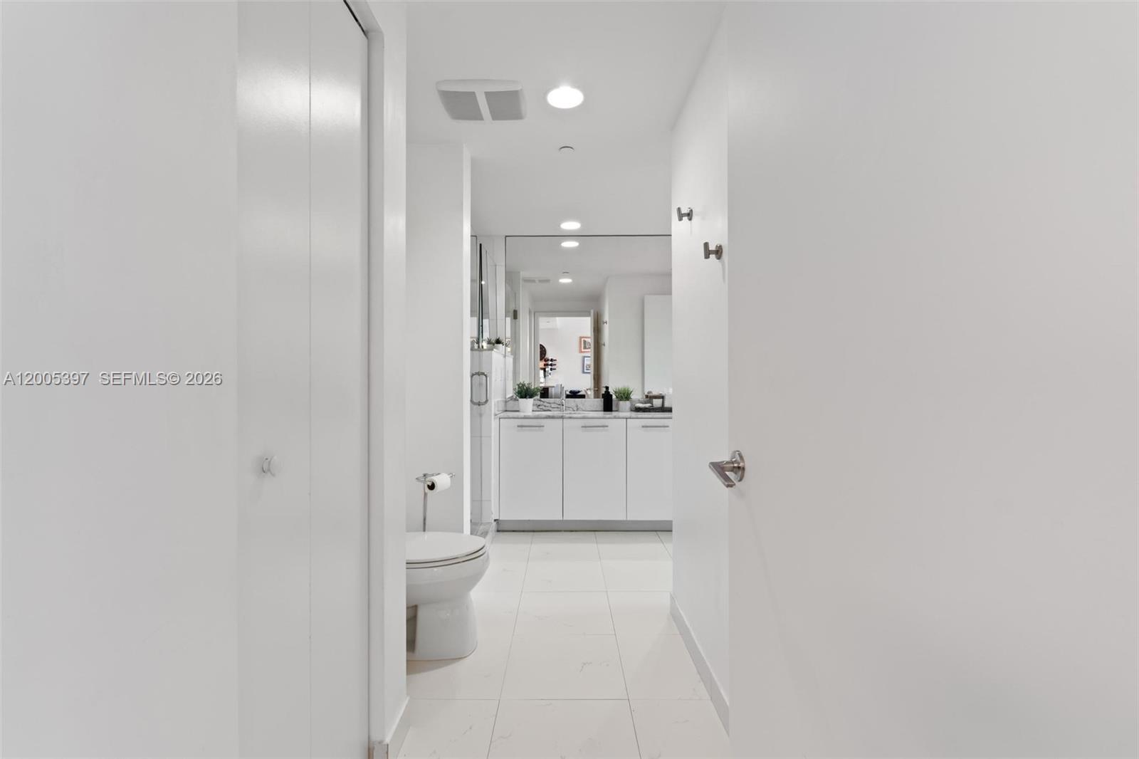 500 BRICKELL EAST CONDO - Residential