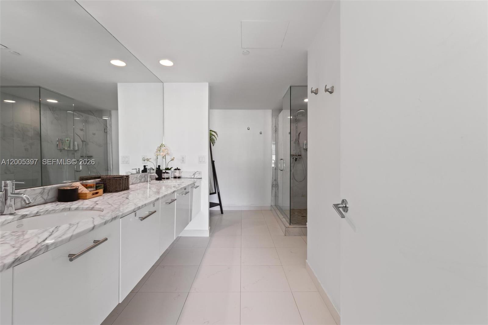 500 BRICKELL EAST CONDO - Residential