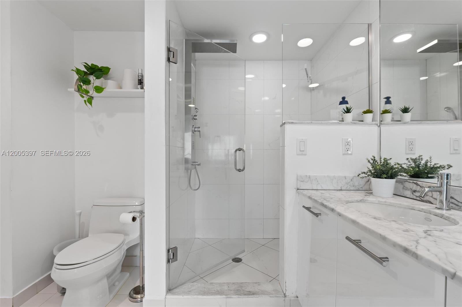 500 BRICKELL EAST CONDO - Residential