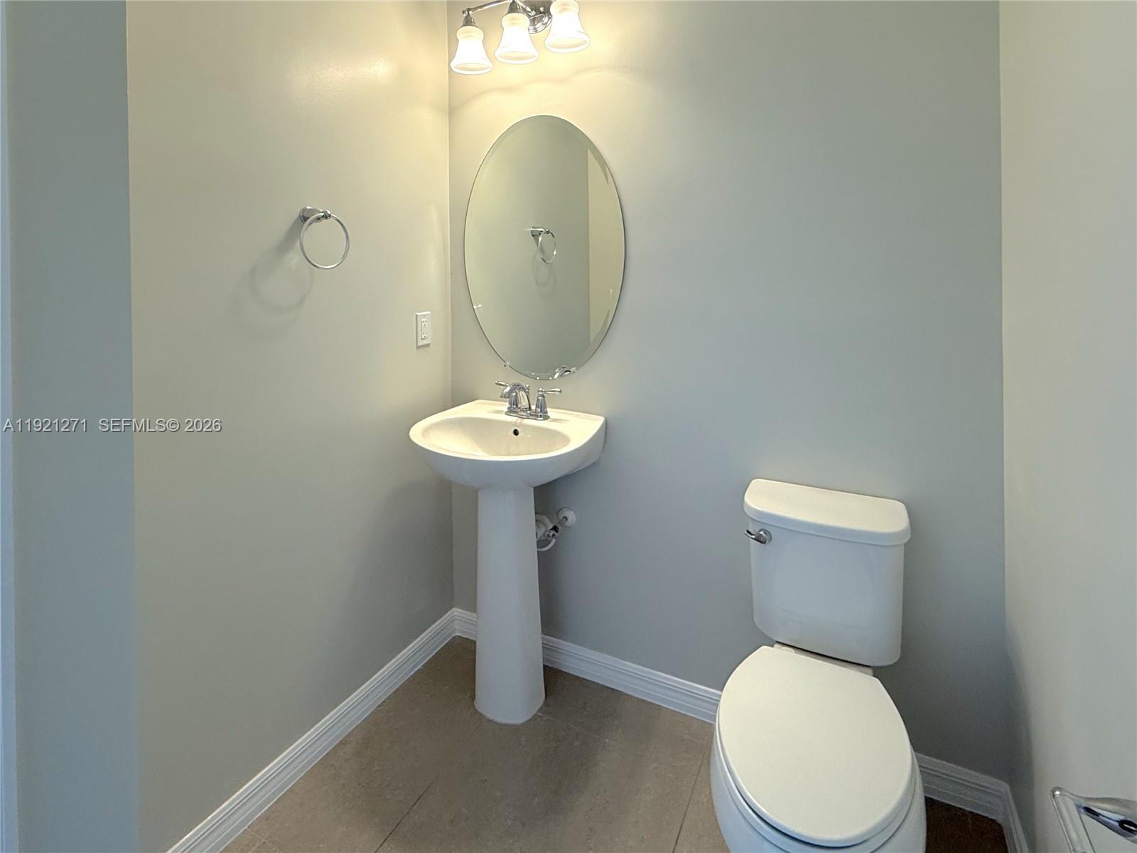 HILLCREST COUNTRY CLUB NO - Residential