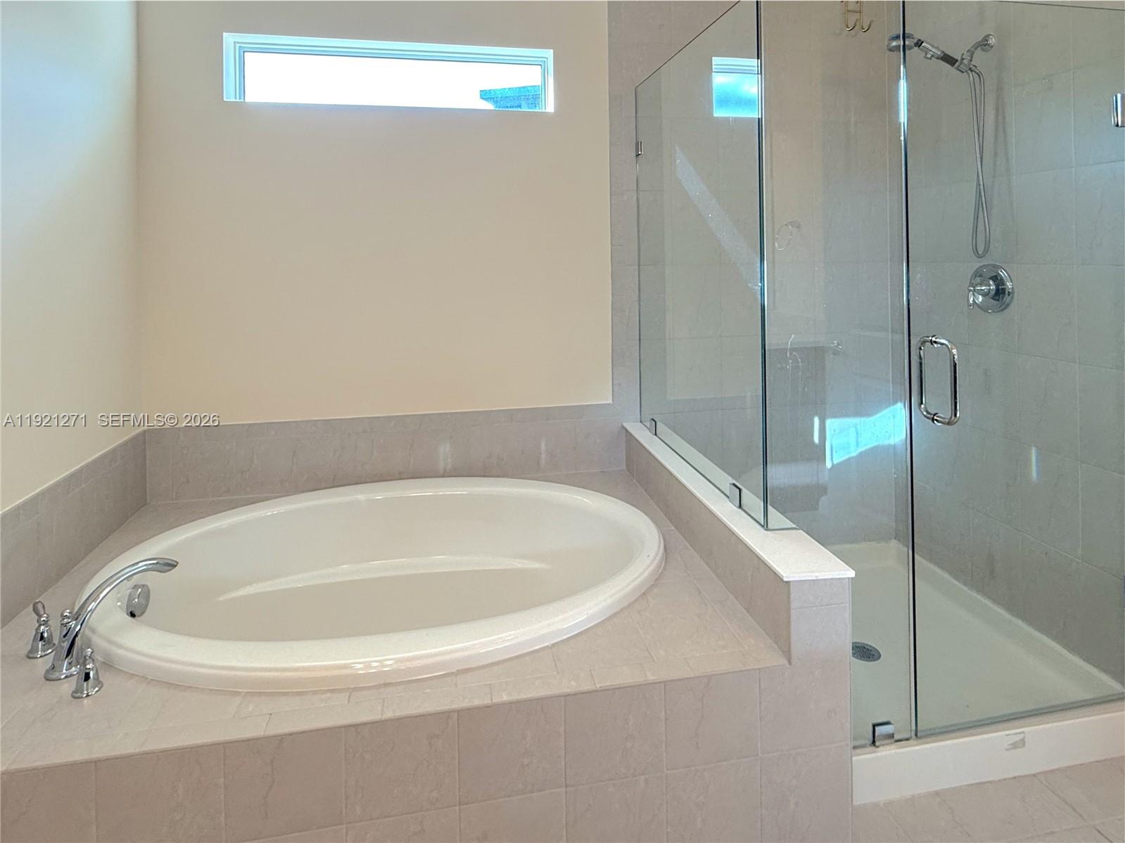 HILLCREST COUNTRY CLUB NO - Residential