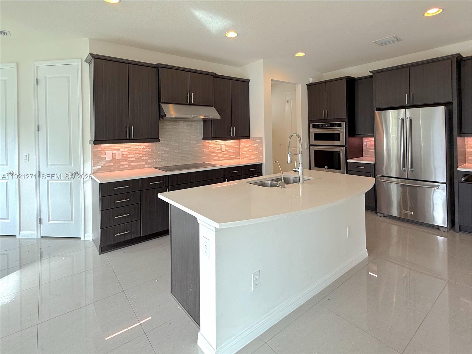 HILLCREST COUNTRY CLUB NO - Residential