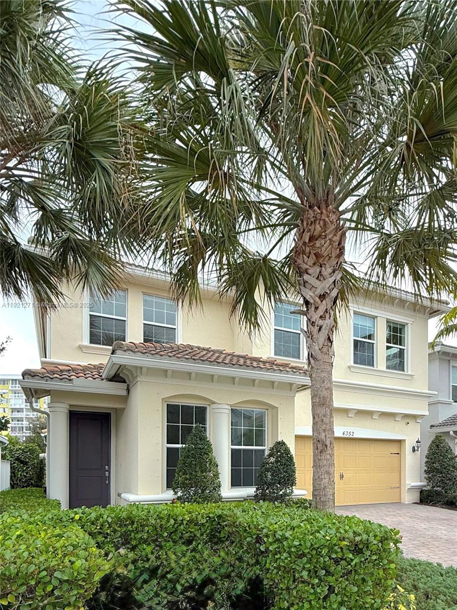 HILLCREST COUNTRY CLUB NO - Residential