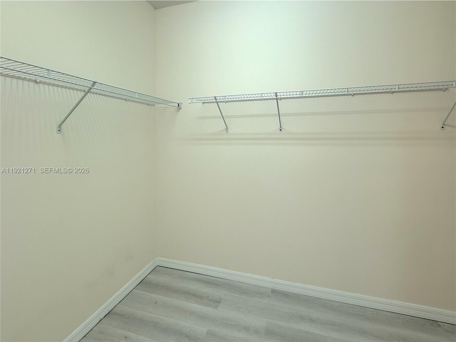 HILLCREST COUNTRY CLUB NO - Residential