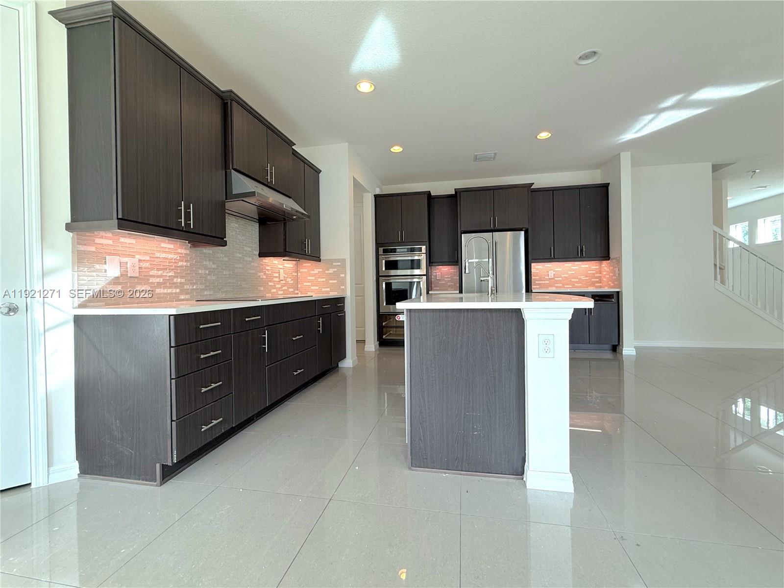 HILLCREST COUNTRY CLUB NO - Residential