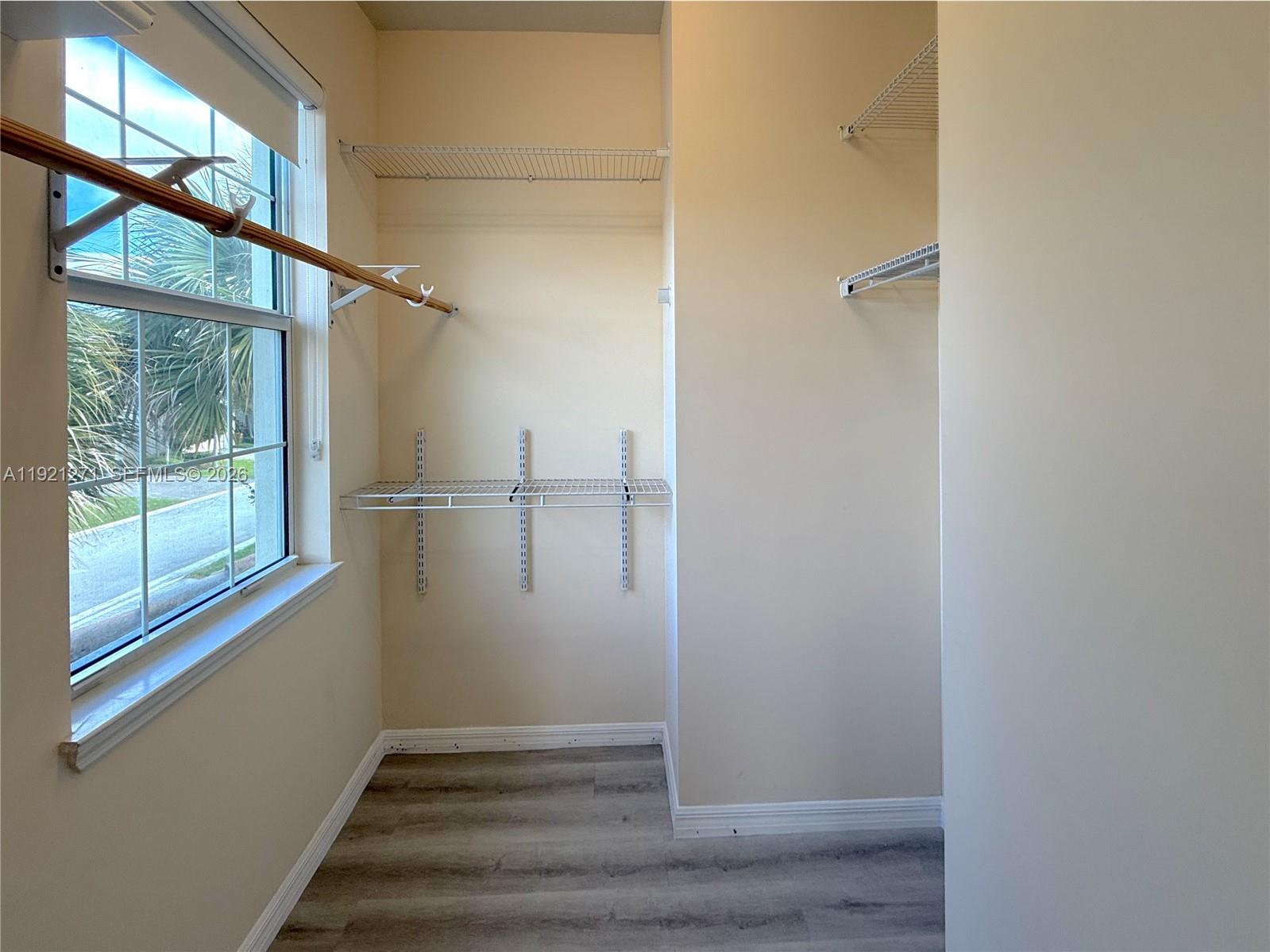 HILLCREST COUNTRY CLUB NO - Residential