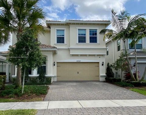 Photo of 4352 Large Leaf Ln, Hollywood, FL 33021 (MLS # A11921271)