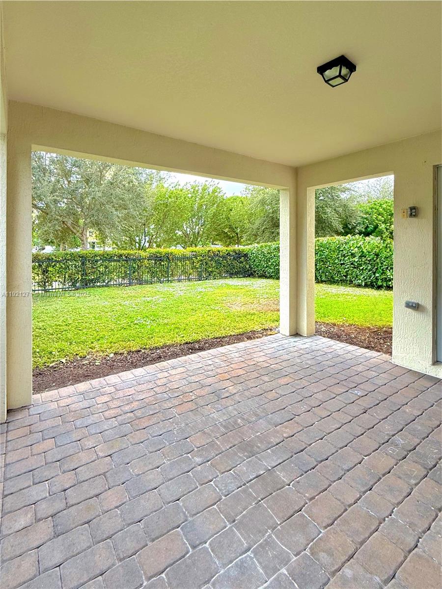 HILLCREST COUNTRY CLUB NO - Residential