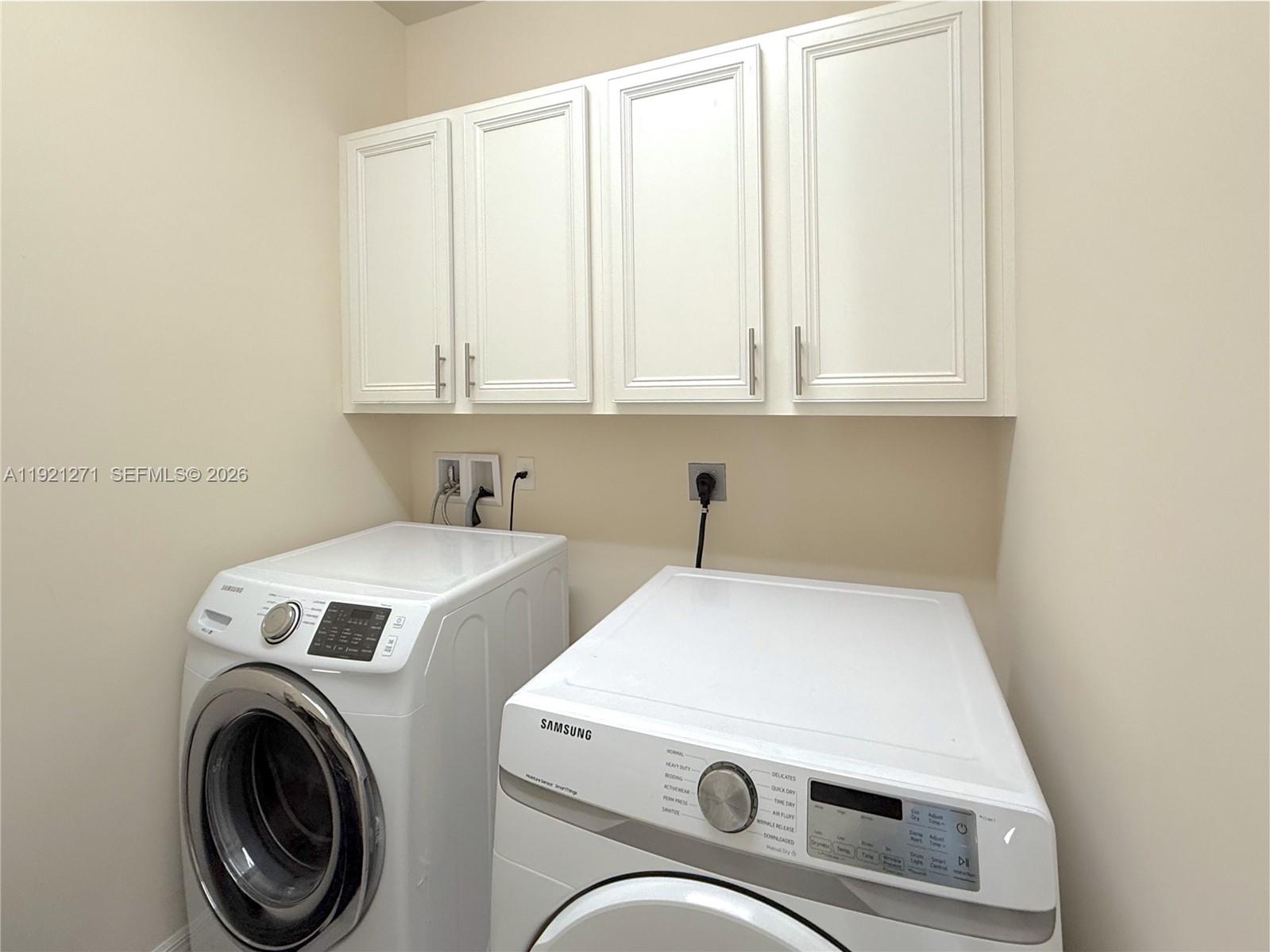 HILLCREST COUNTRY CLUB NO - Residential