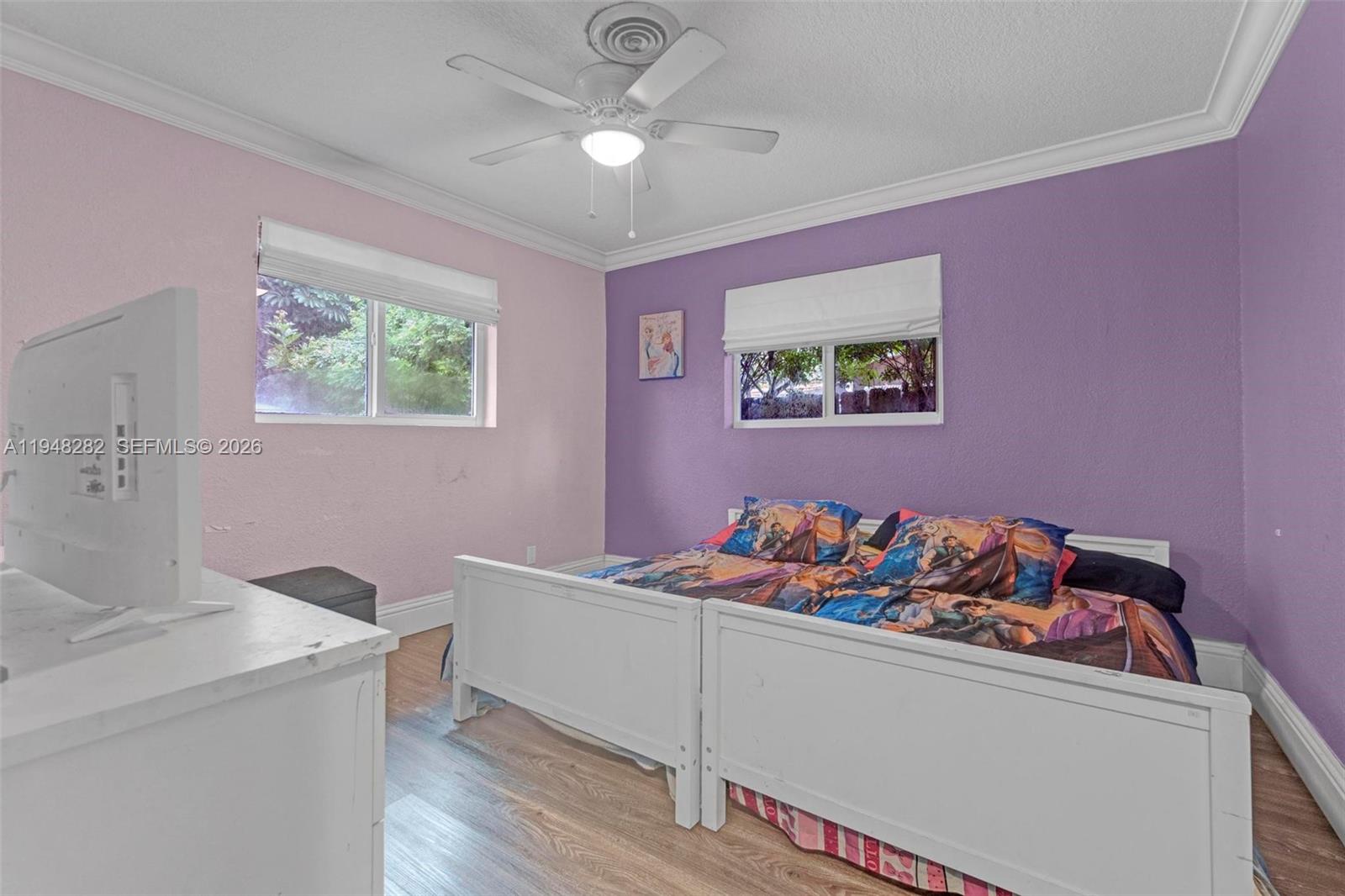 SHOREWOOD - Residential