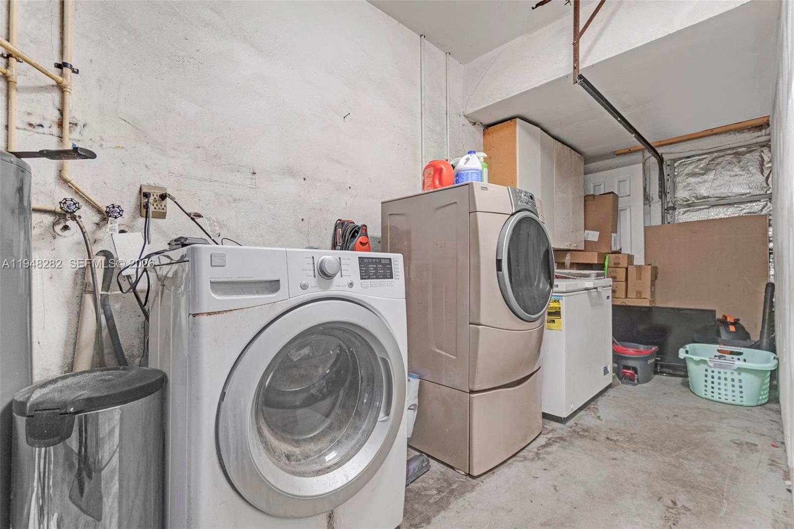 SHOREWOOD - Residential