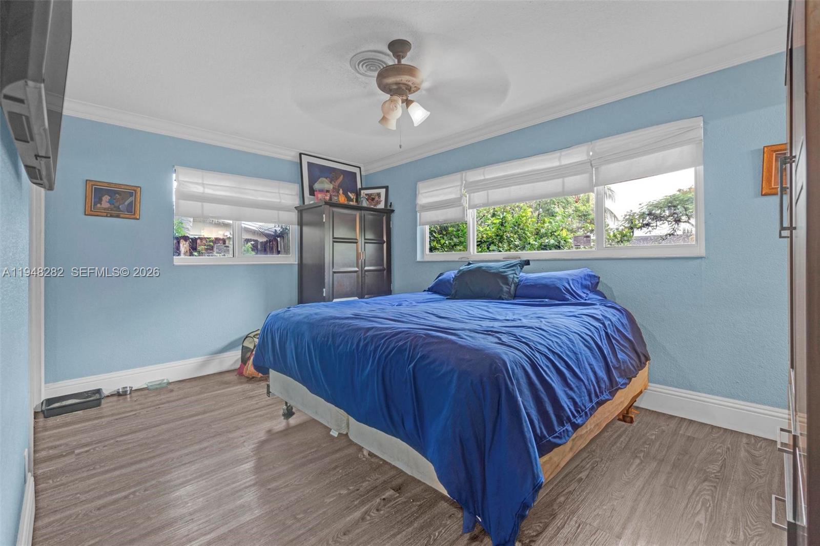 SHOREWOOD - Residential