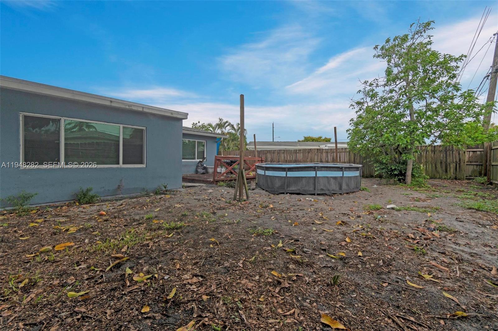 SHOREWOOD - Residential