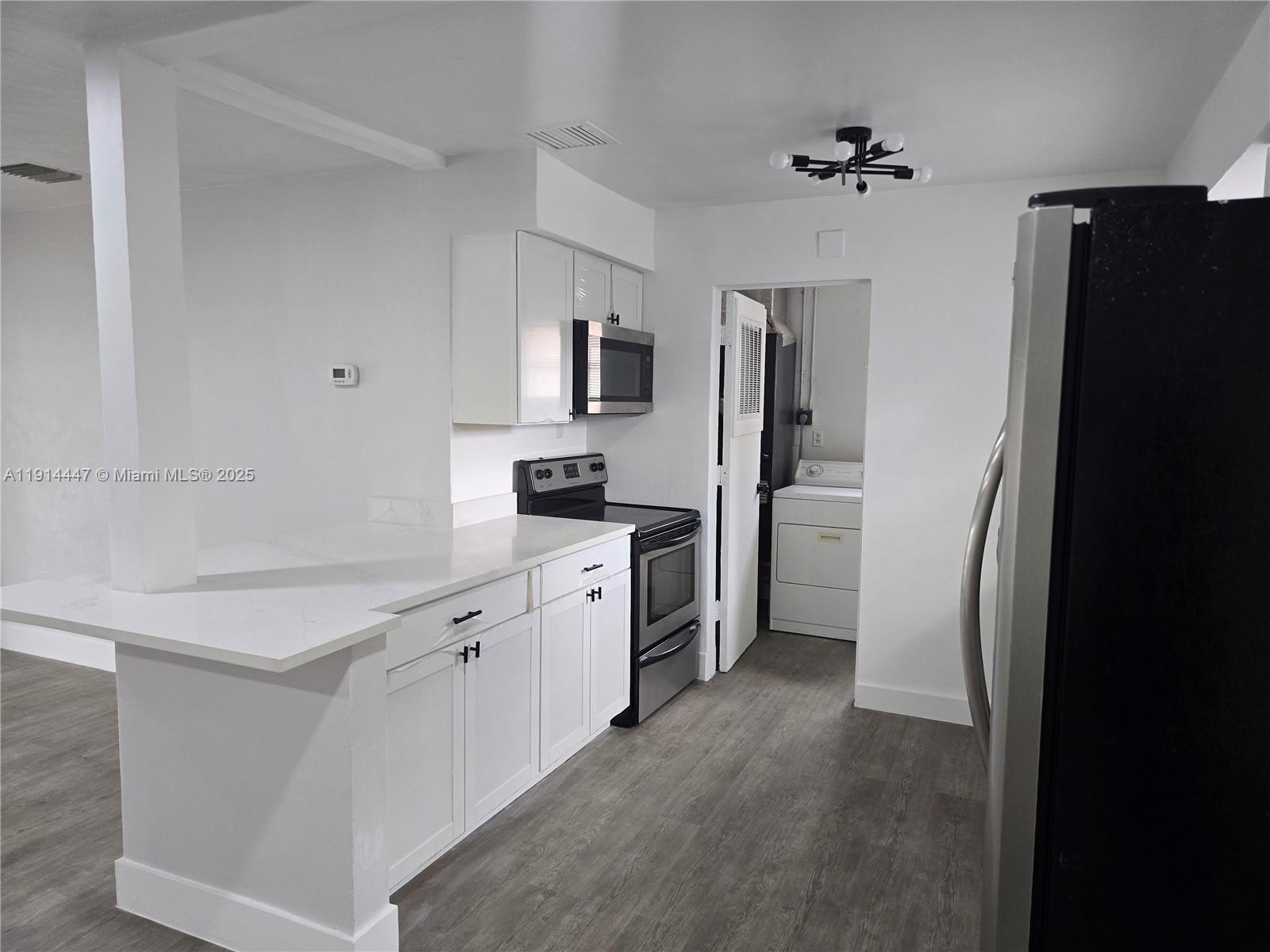 PLAZA ESTATES 2ND SEC - Residential