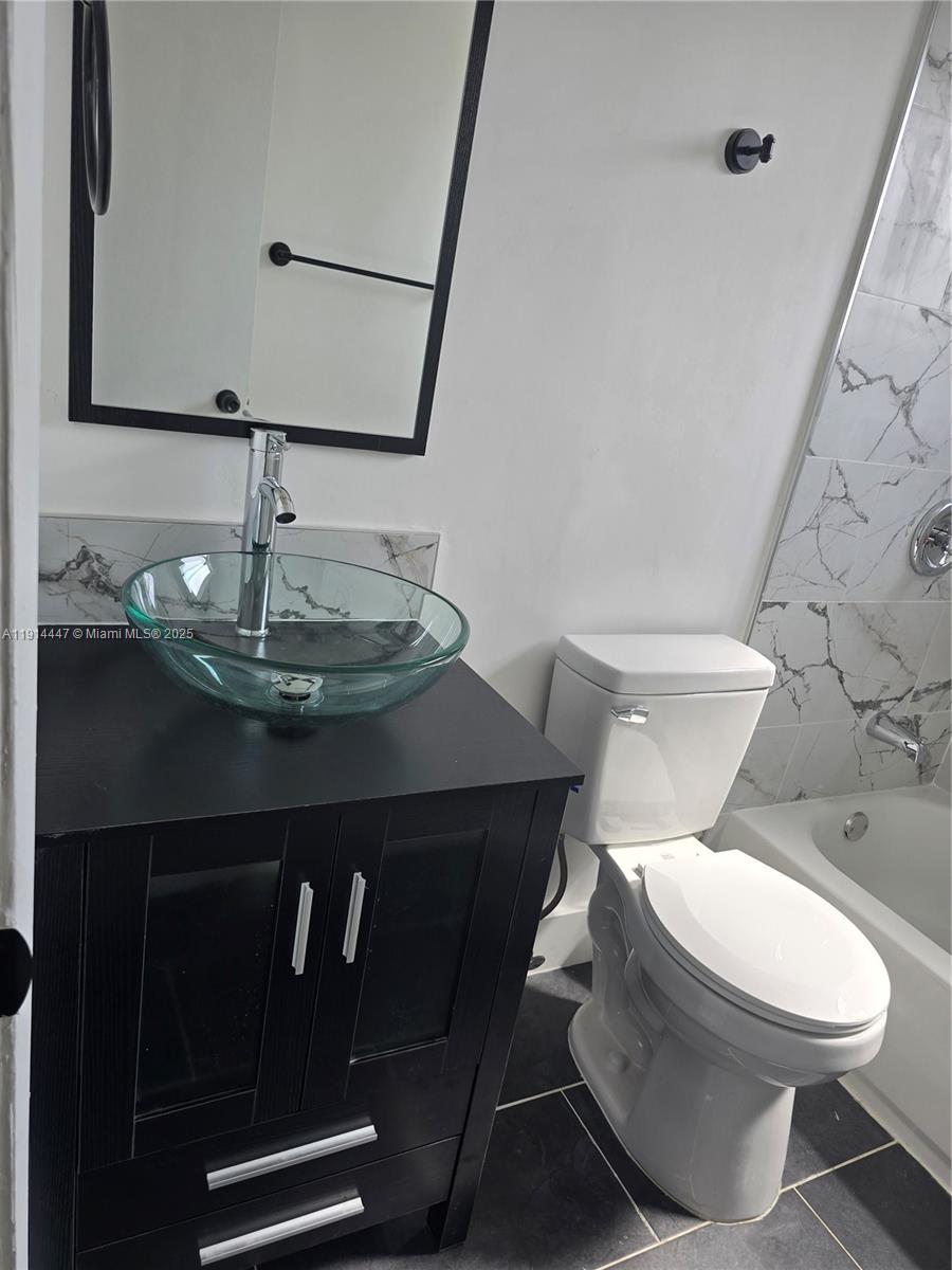 PLAZA ESTATES 2ND SEC - Residential