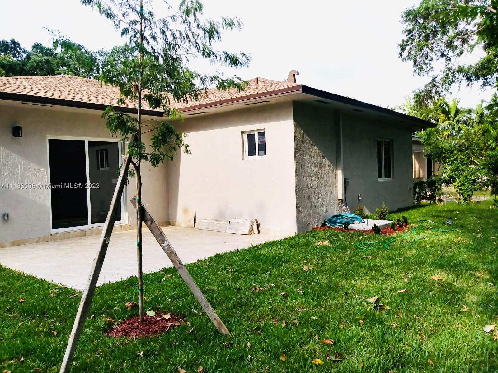 NORTH MIAMI ESTS - Residential