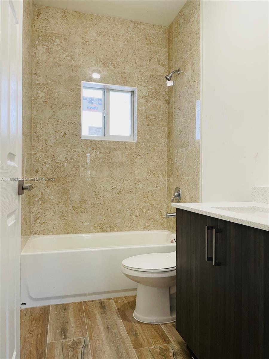 NORTH MIAMI ESTS - Residential