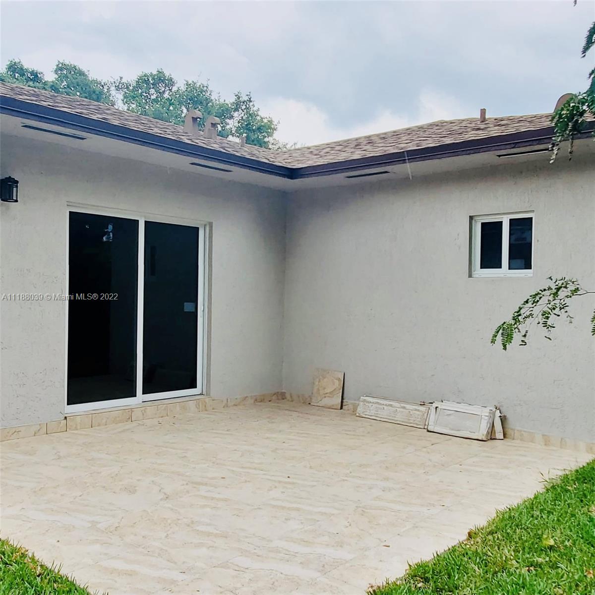 NORTH MIAMI ESTS - Residential