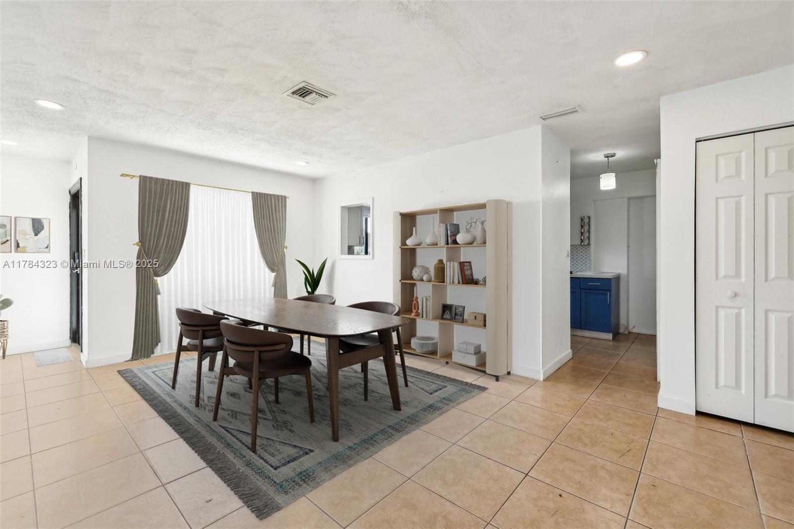 DRIFTWOOD PLAZA - Residential