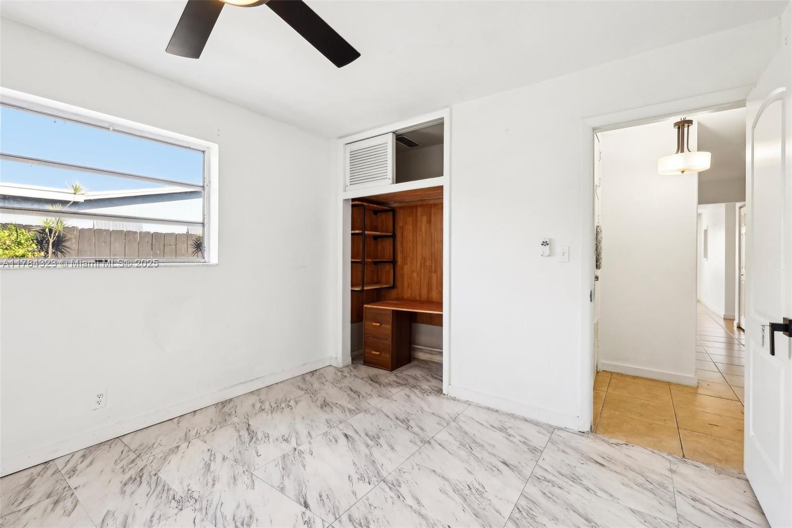 DRIFTWOOD PLAZA - Residential
