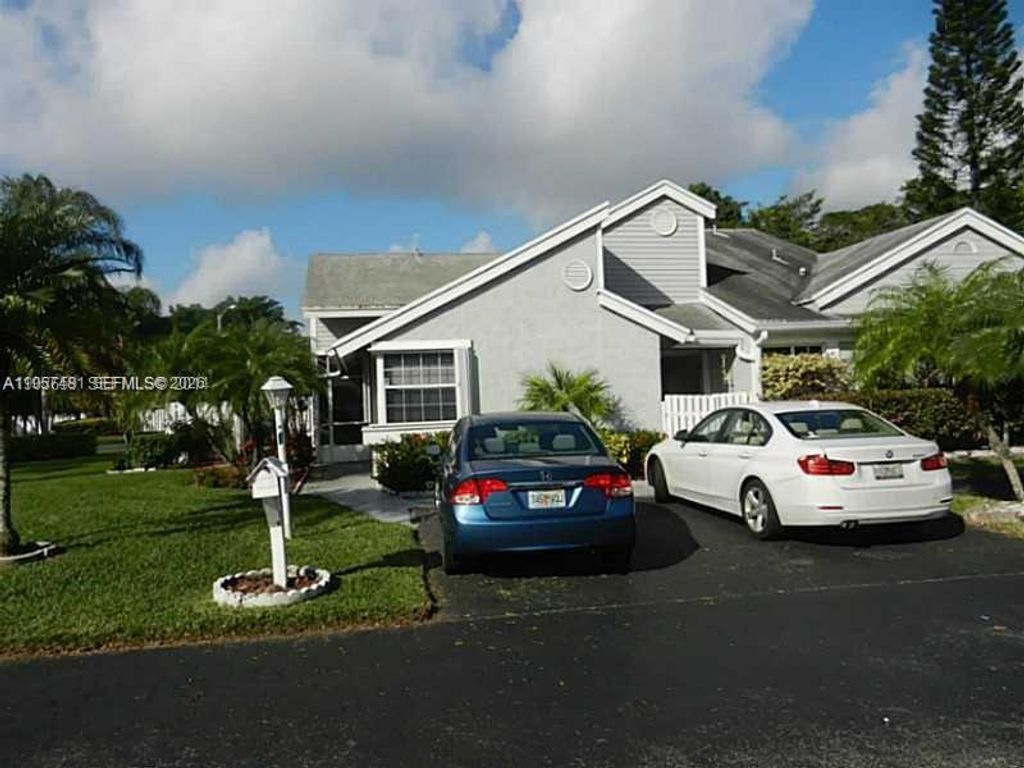 Photo of 1091 SW 110th Ter, Davie, FL 33324 (MLS # A11957481)