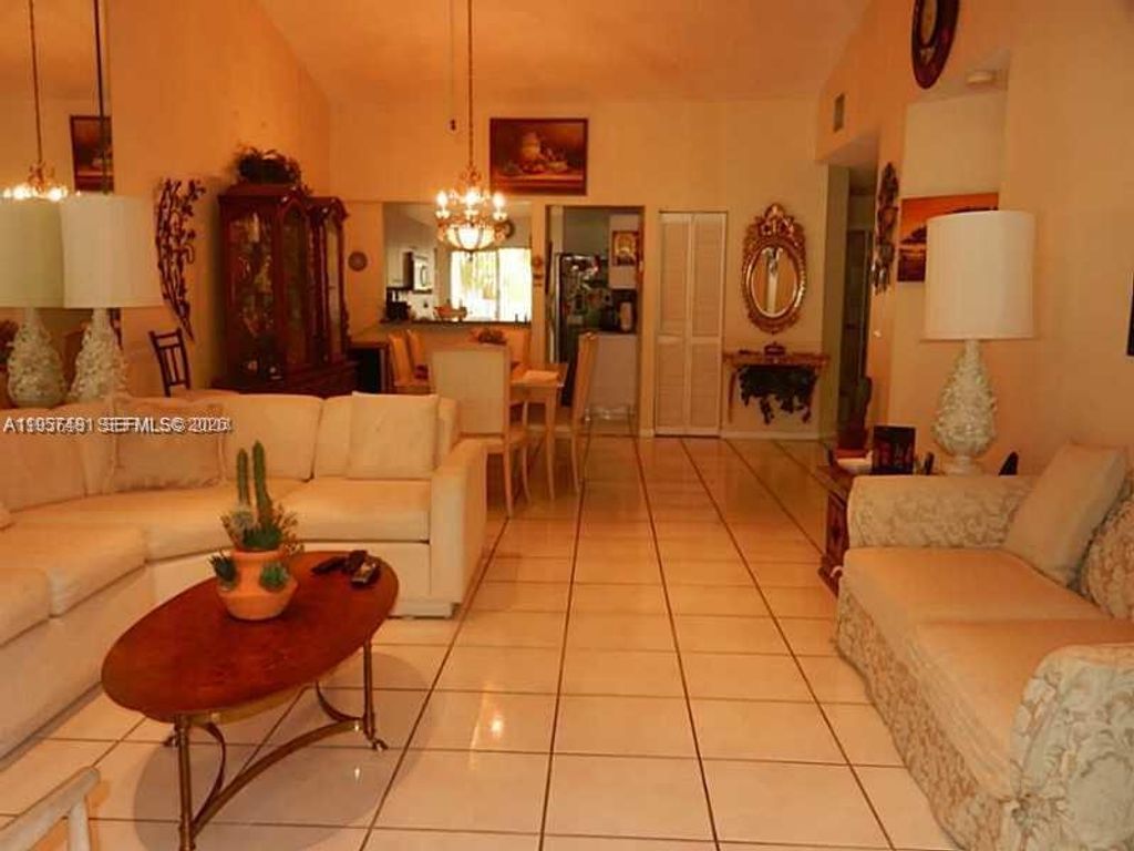 Photo of 1091 SW 110th Ter, Davie, FL 33324 (MLS # A11957481)