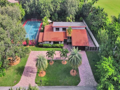 8111 SW 183rd St Palmetto Bay FL 33157