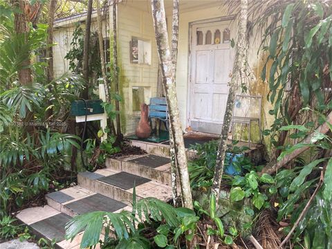 Photo of 6600 SW 64th Ct, South Miami, FL 33143 (MLS # A11890342)