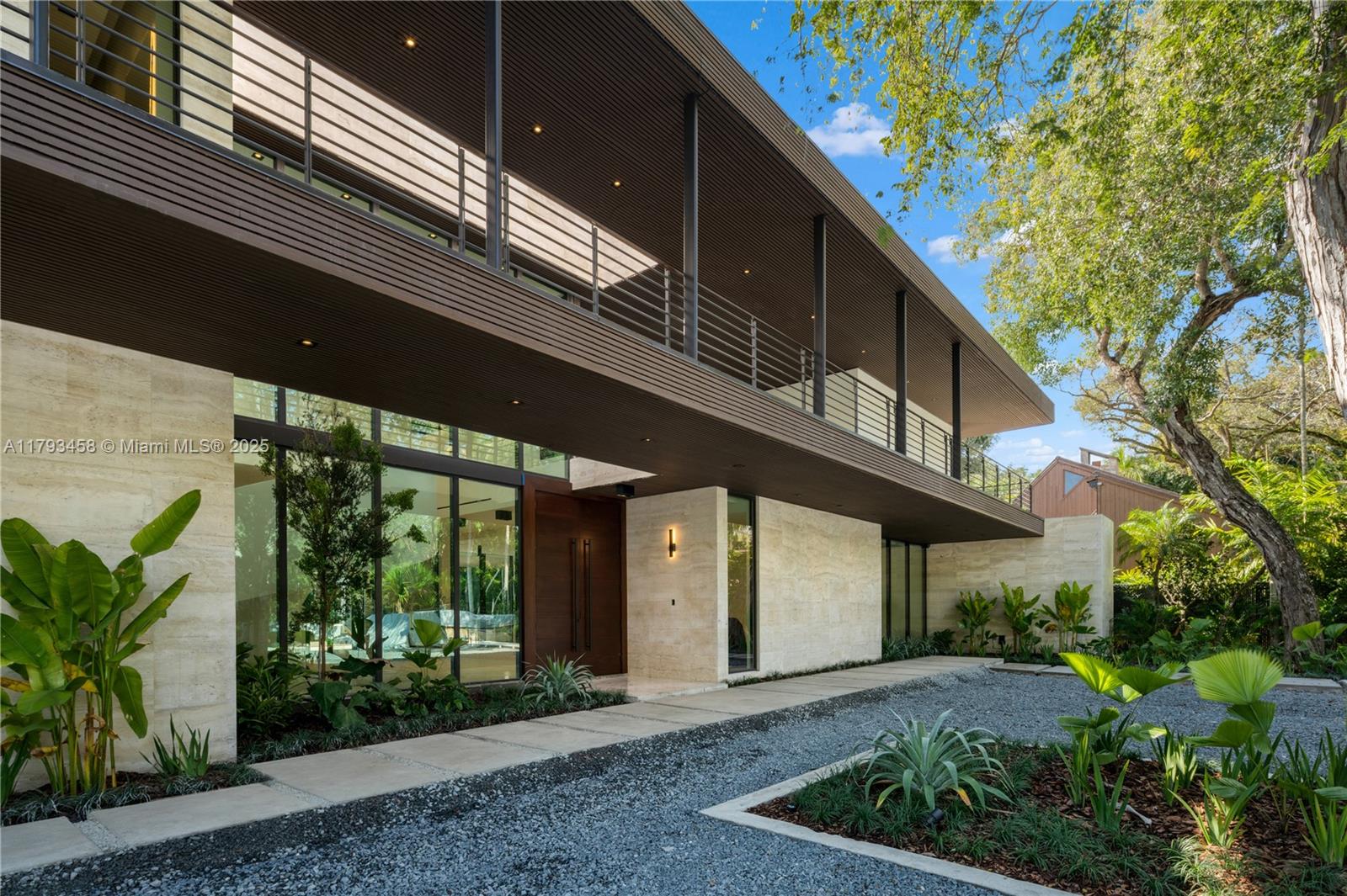 CLEVELAND PARK - Residential Lease