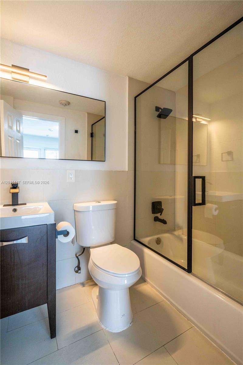 ISLE OF NORMANDY MIAMI VI - Residential Lease