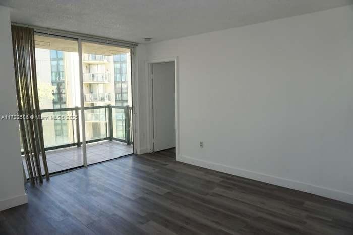 INTERNATIONAL PARK I COND - Residential