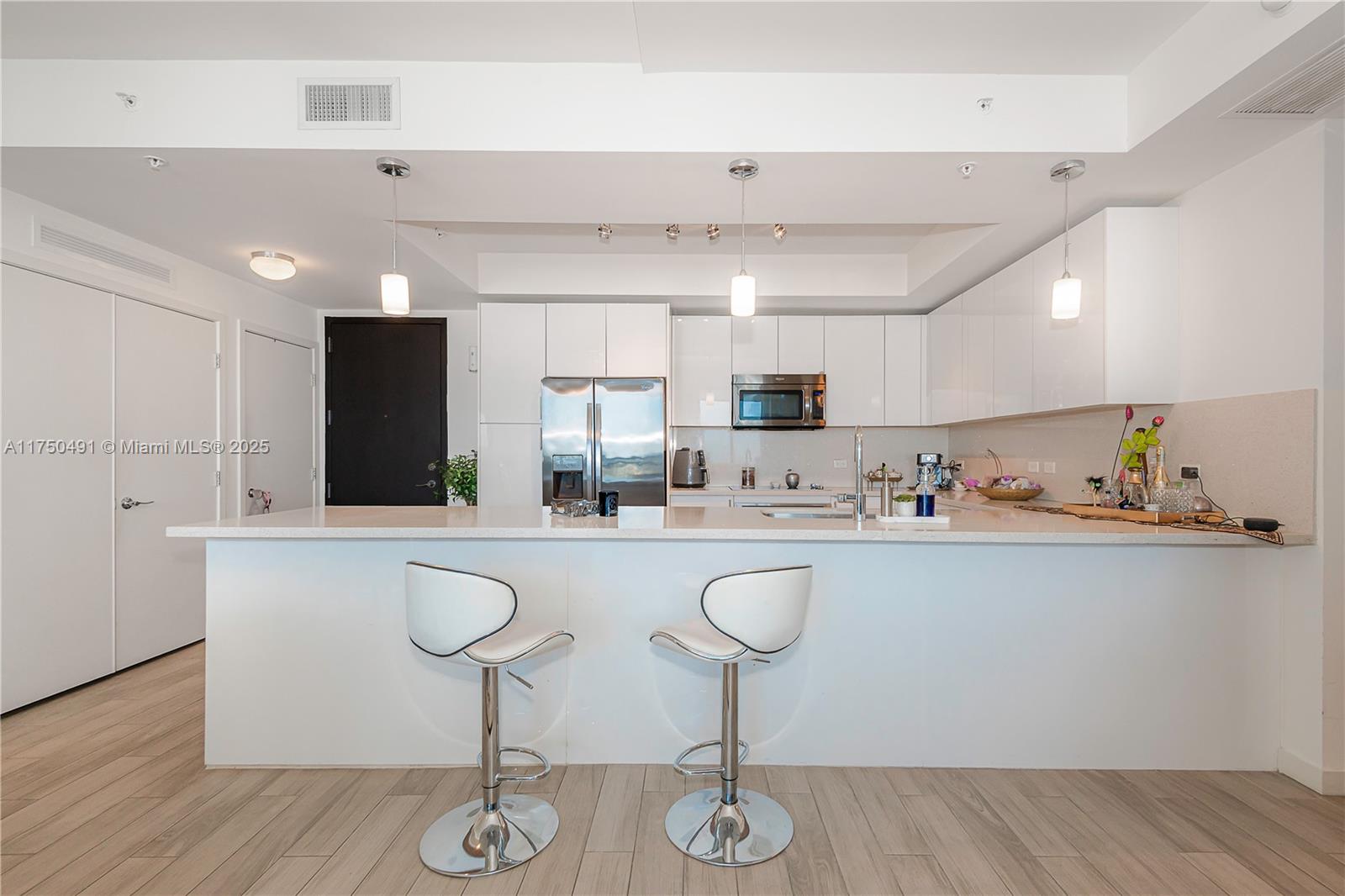 NINE AT MARY BRICKELL VIL - Residential