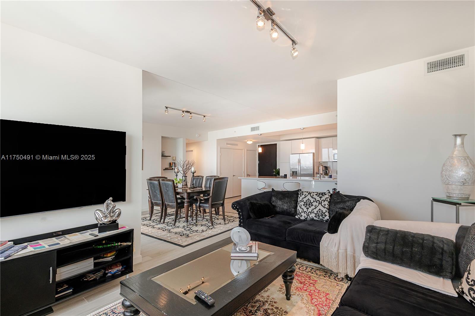 NINE AT MARY BRICKELL VIL - Residential