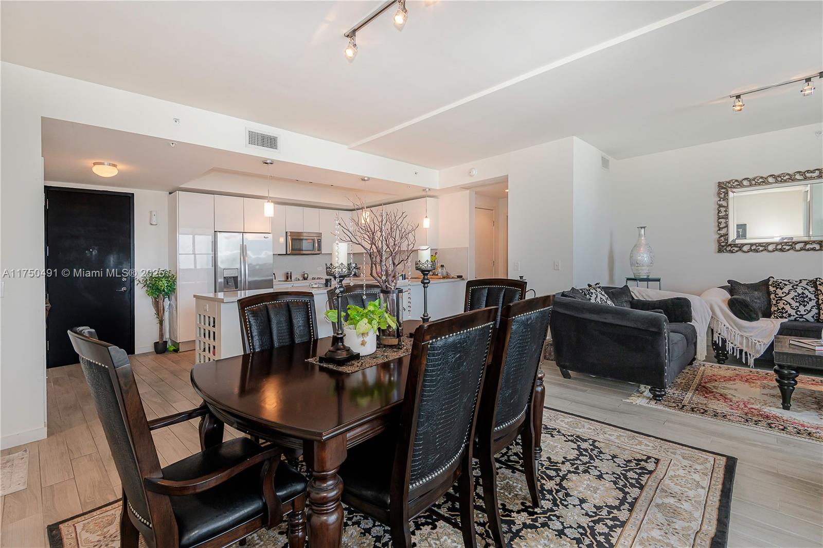 NINE AT MARY BRICKELL VIL - Residential