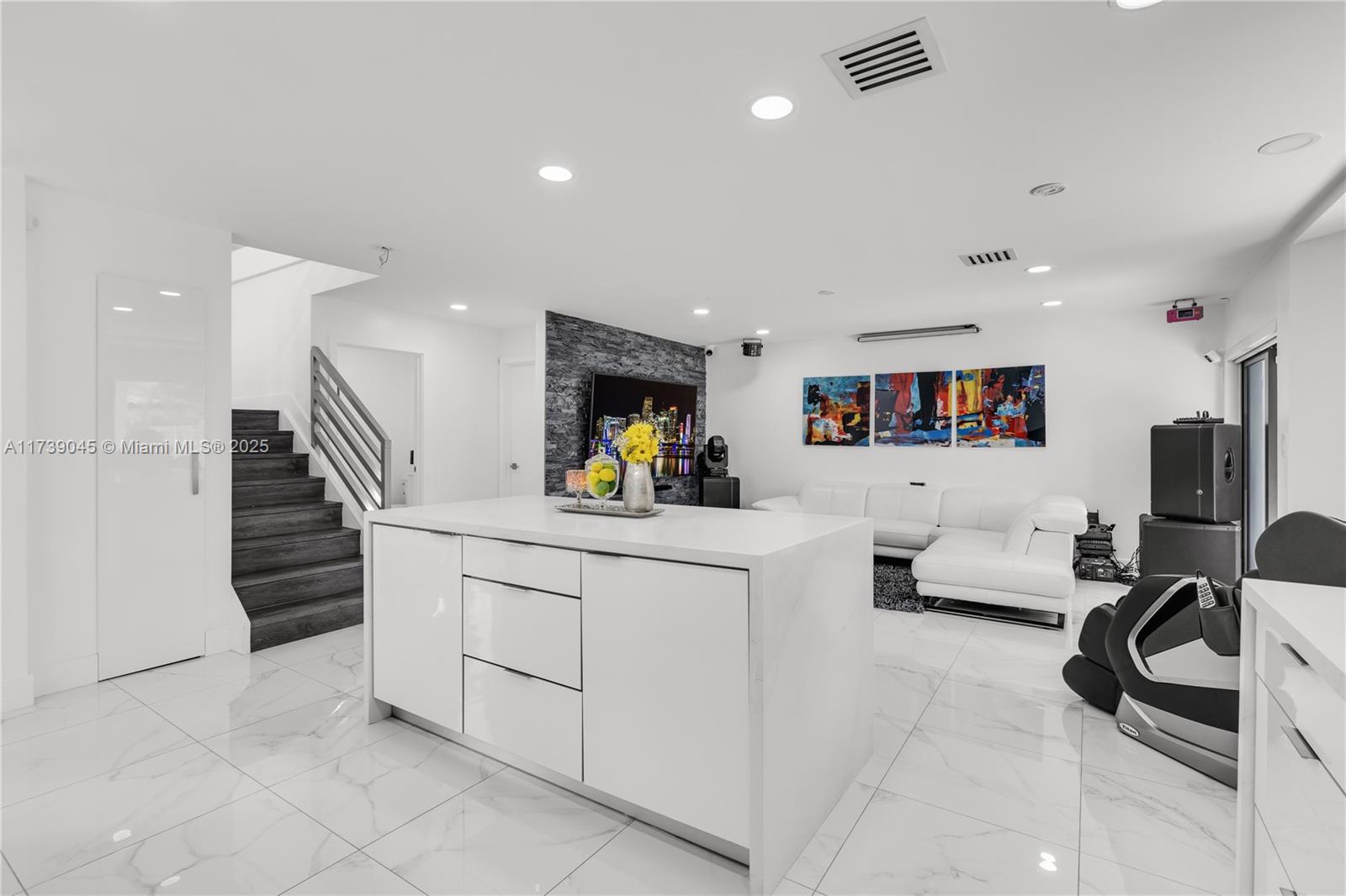 HIGHLANDS AT KENDALL 1ST - Residential