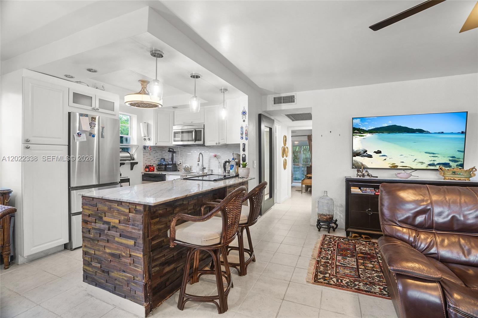 LYNDHURST L CONDO - Residential