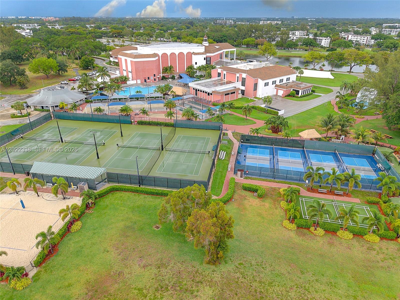 LYNDHURST L CONDO - Residential