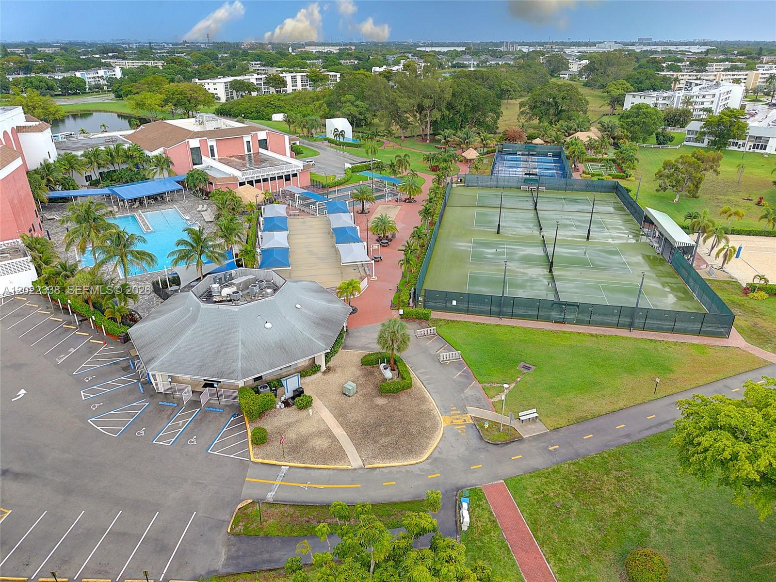 LYNDHURST L CONDO - Residential